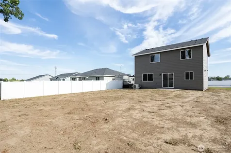 435 Pear Drive Tieton WA 98947