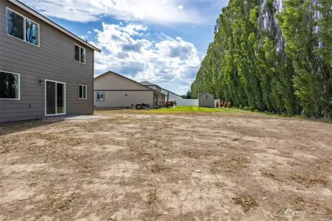 435 Pear Drive Tieton WA 98947