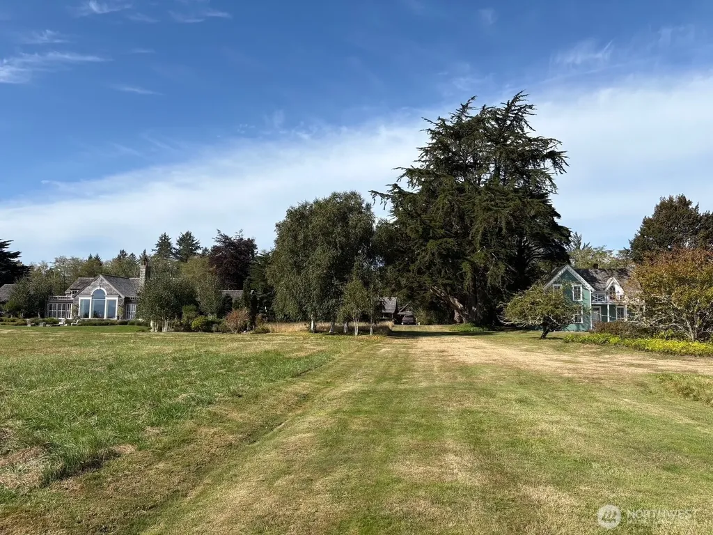 33880 Territory Road Oysterville WA 98640