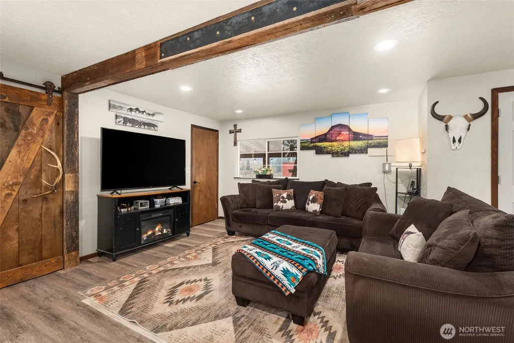 3356 State Highway 508 Onalaska WA 98570