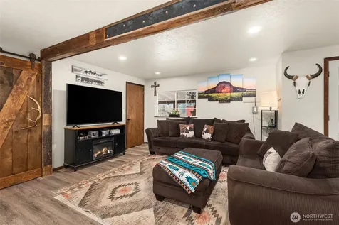 3356 State Highway 508 Onalaska WA 98570