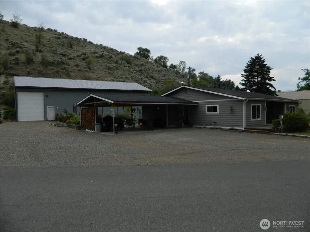 44 Bonaparte Avenue Tonasket WA 98855
