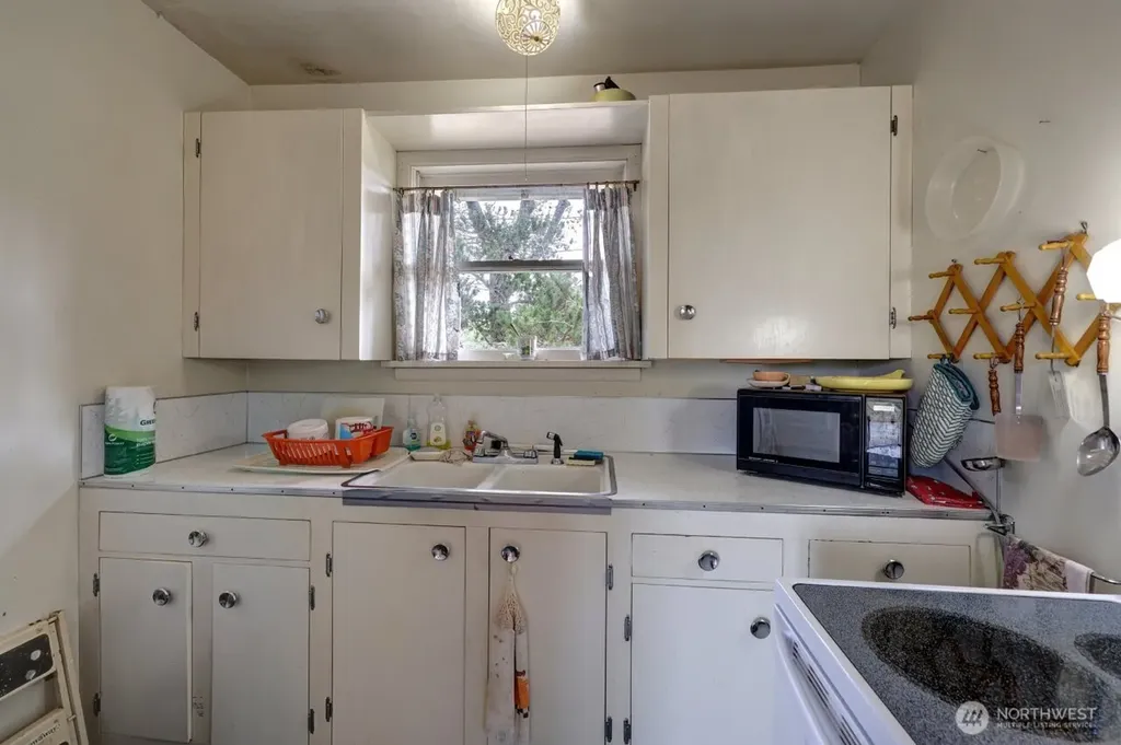 13907 N Alley Long Beach WA 98631