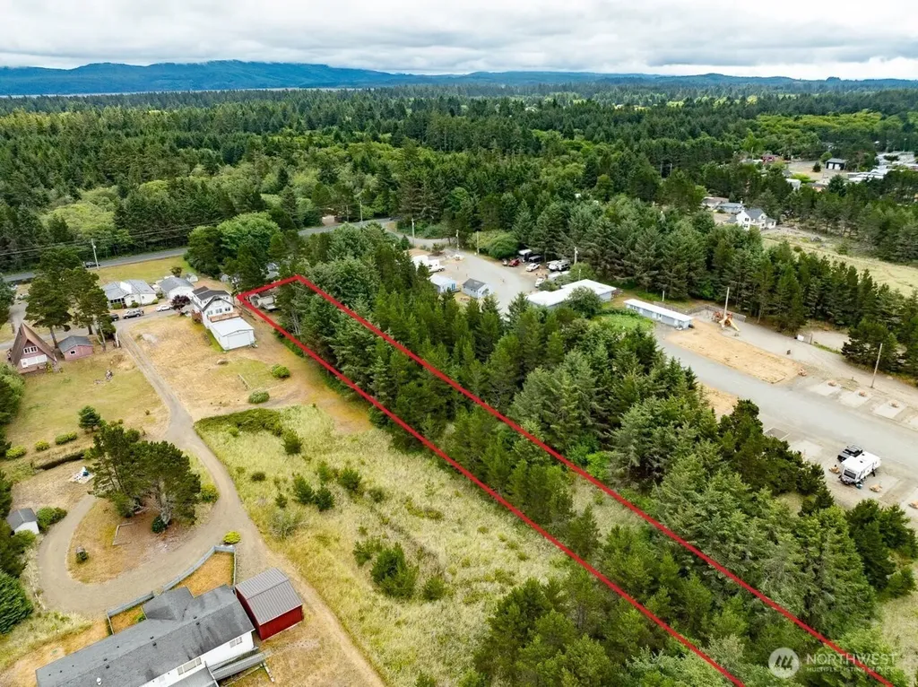 13907 N Alley Long Beach WA 98631