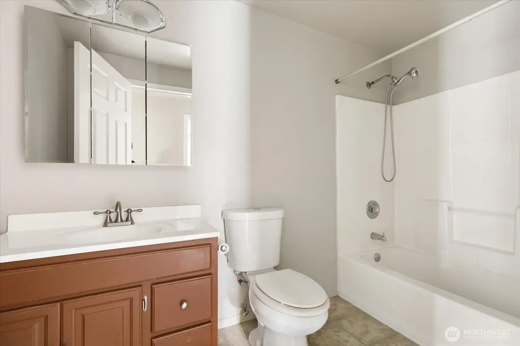 3100 Sea Eagle Lane Greenbank WA 98253