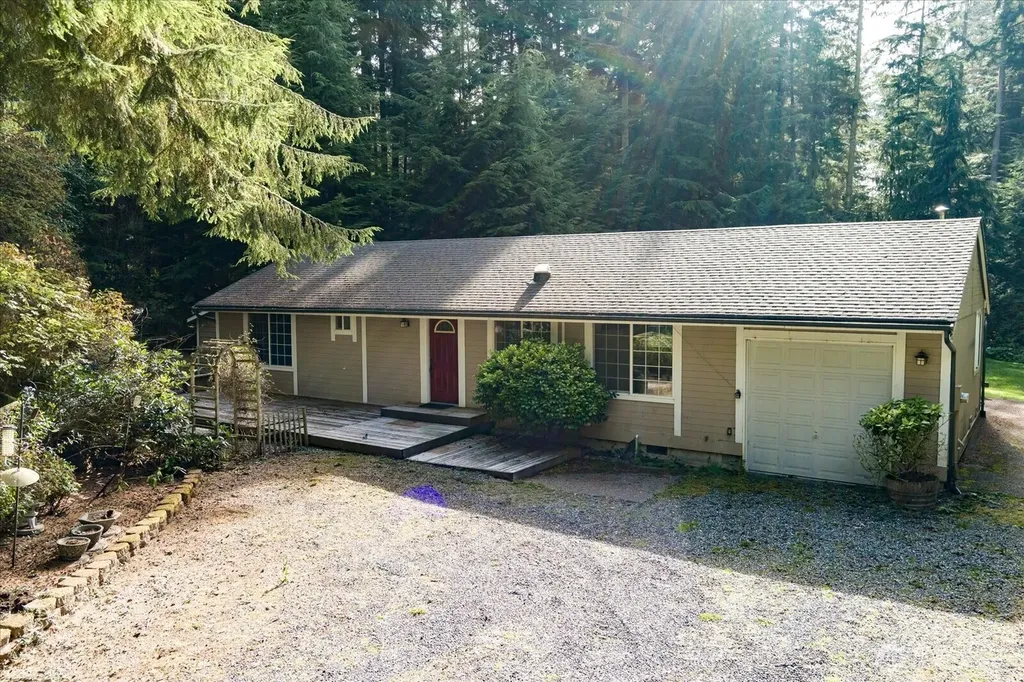3100 Sea Eagle Lane Greenbank WA 98253