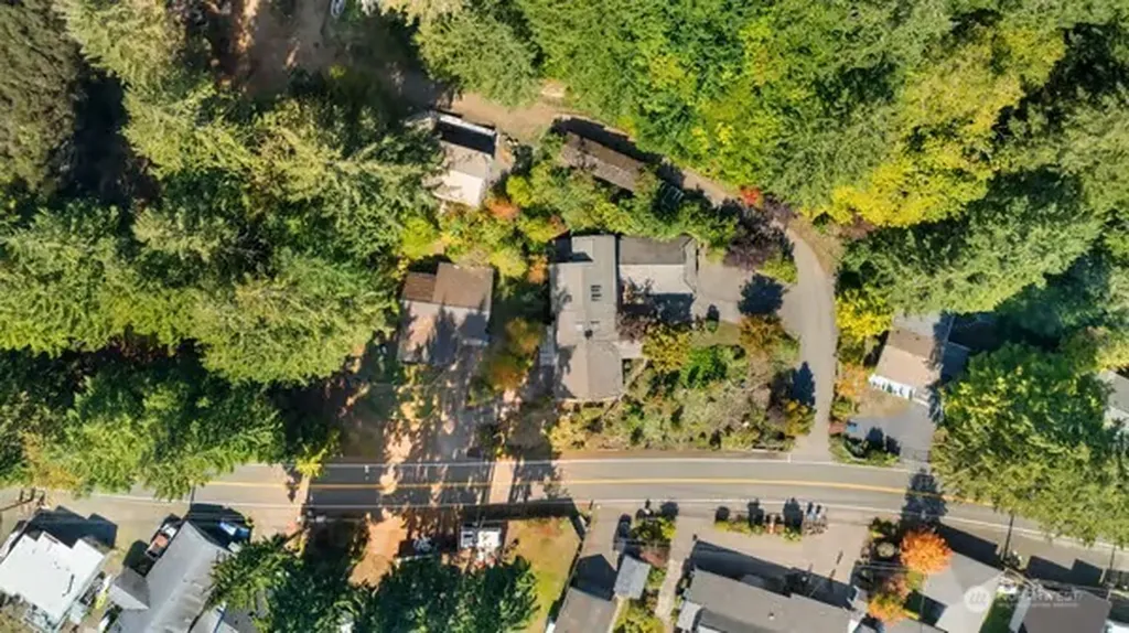 7150 NE North Shore Road Belfair WA 98528