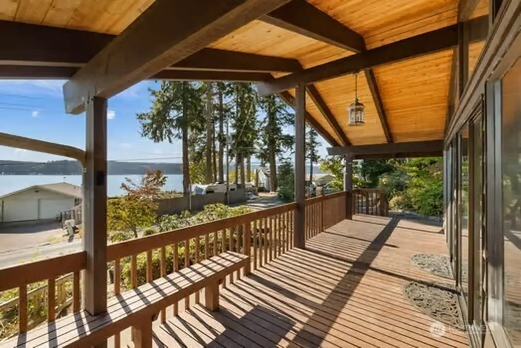 7150 NE North Shore Road Belfair WA 98528