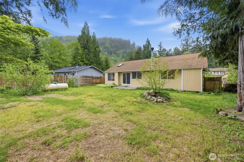 3001 Green Valley Drive Maple Falls WA 98266