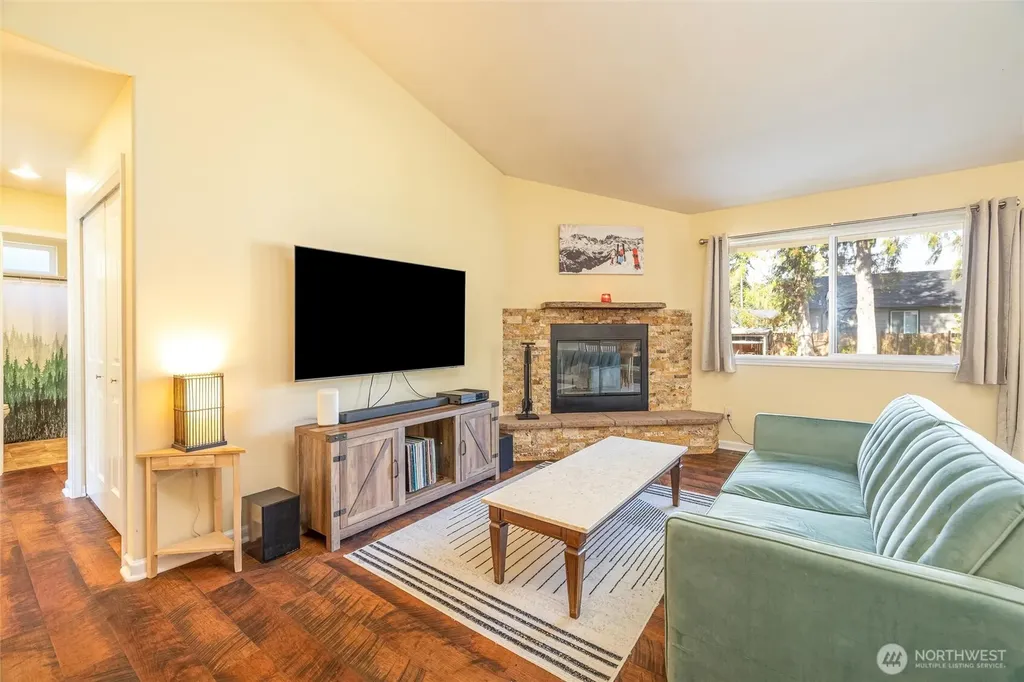 3001 Green Valley Drive Maple Falls WA 98266