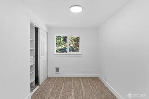 2928 38th Avenue NE Tacoma WA 98422