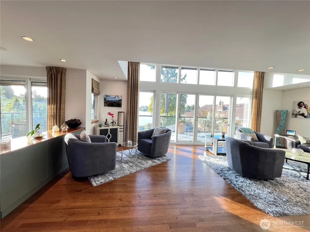 19605 Military Road S Seatac WA 98188