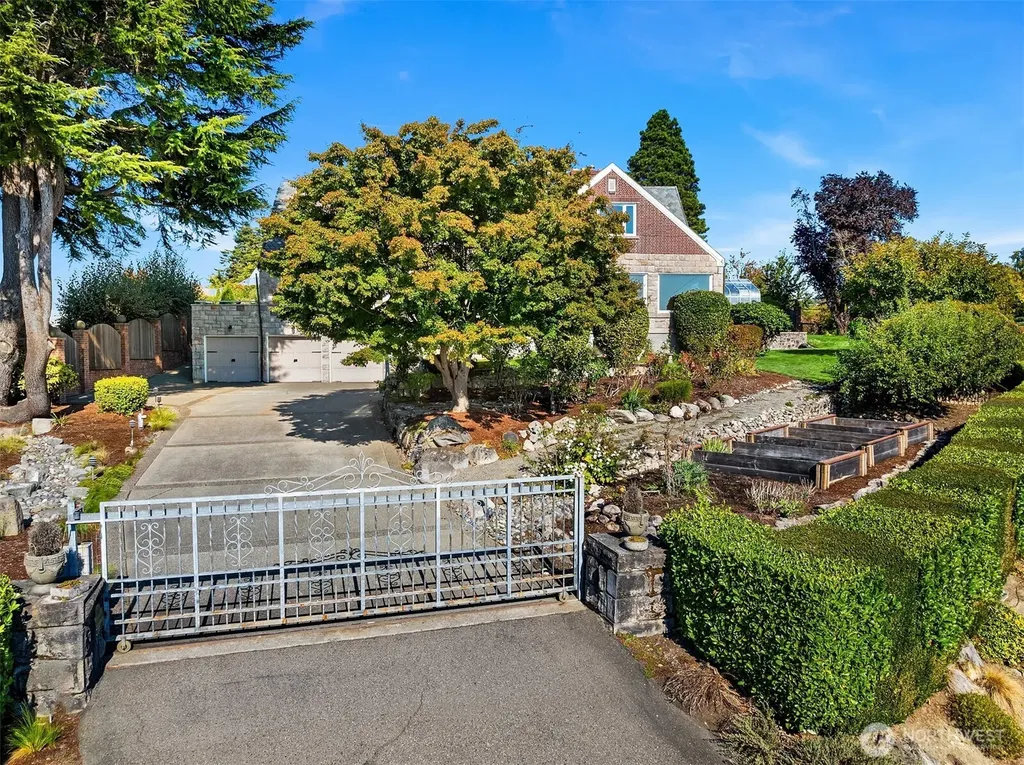 4801 Hyada Boulevard NE Tacoma WA 98422