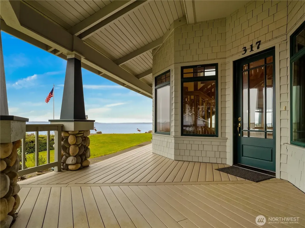 317 Captain Gray Court SE Ocean Shores WA 98569