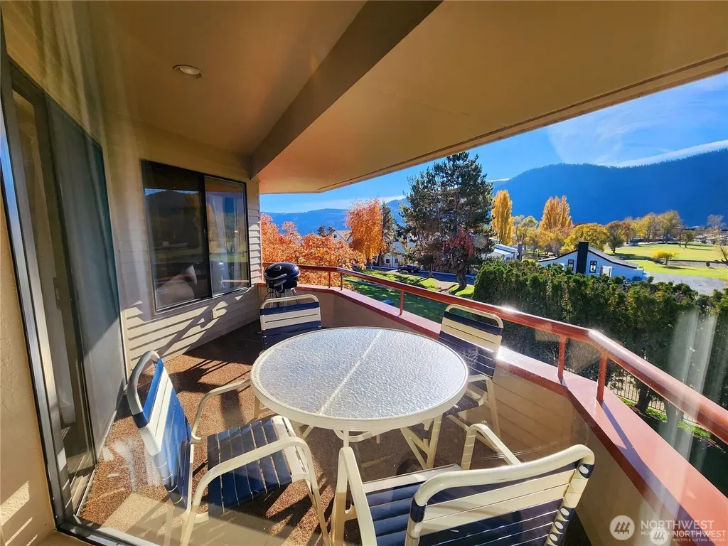 1 Lodge 610-i Manson WA 98831