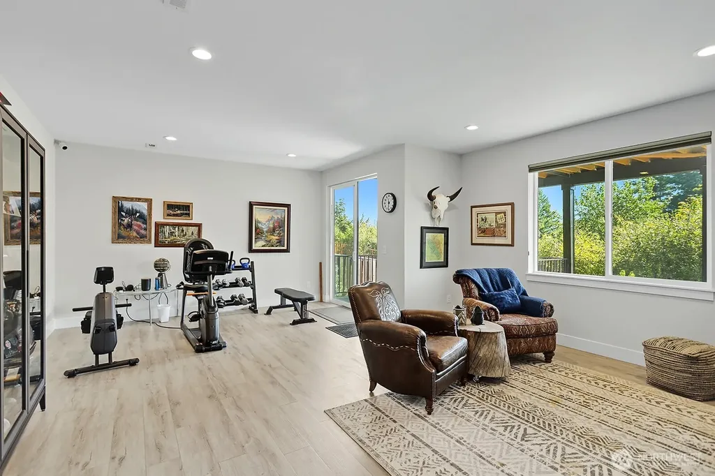 220 NE Lower Basso Circle Stevenson WA 98648