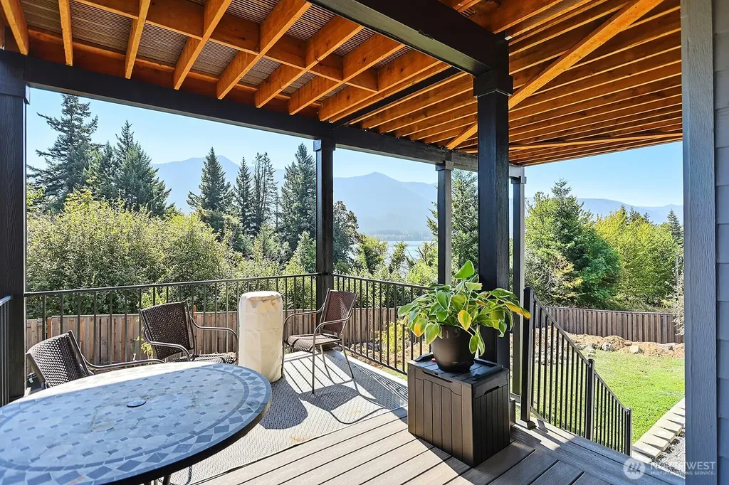 220 NE Lower Basso Circle Stevenson WA 98648