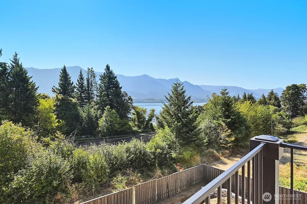 220 NE Lower Basso Circle Stevenson WA 98648