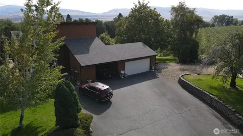 14 Hahn Road Omak WA 98841