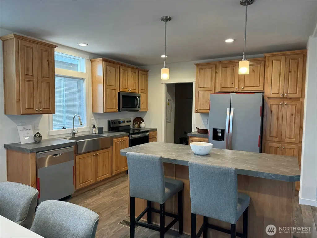 881 N Iris Avenue Sequim WA 98382