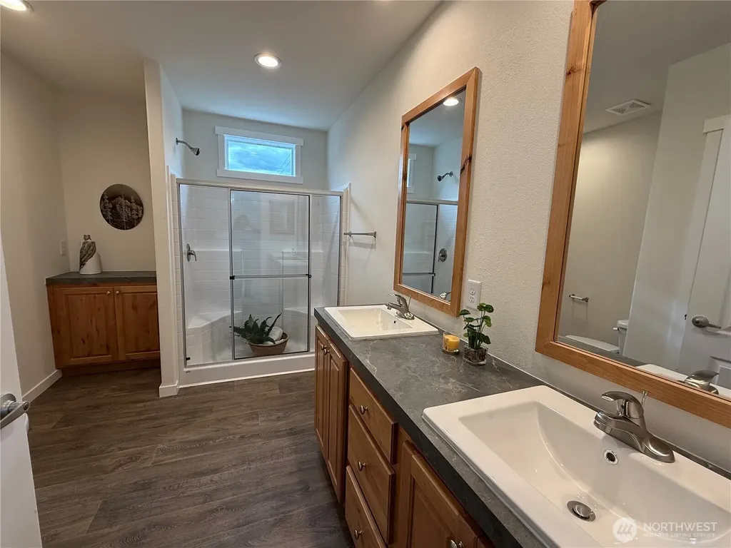 881 N Iris Avenue Sequim WA 98382