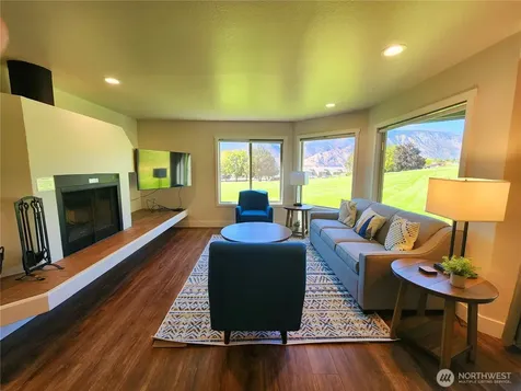 1 Lodge 601-h Manson WA 98831