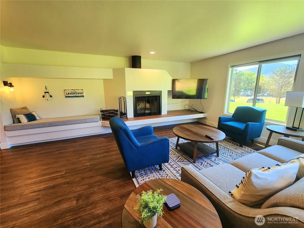 1 Lodge 601-m Manson WA 98831
