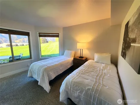1 Lodge 601-m Manson WA 98831