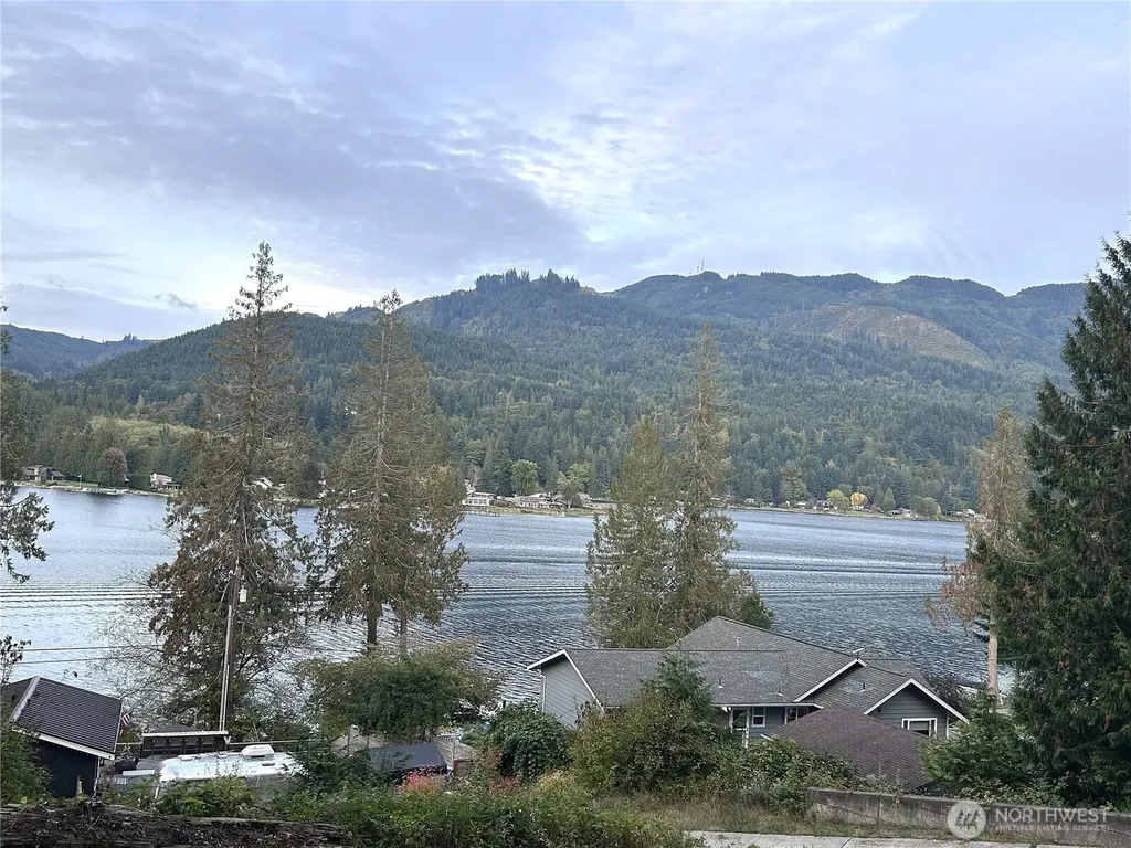 715 Samish Heights Lane Bellingham WA 98229
