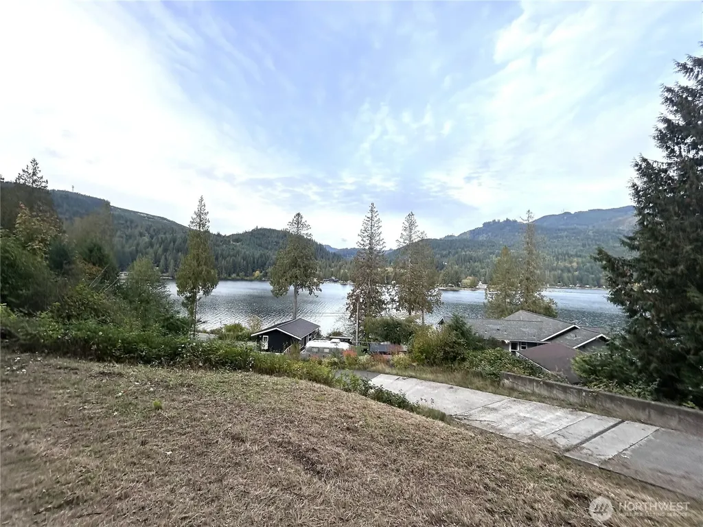 715 Samish Heights Lane Bellingham WA 98229