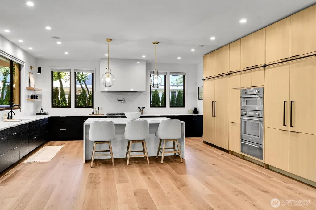 5632 NE 55th Street Seattle WA 98105