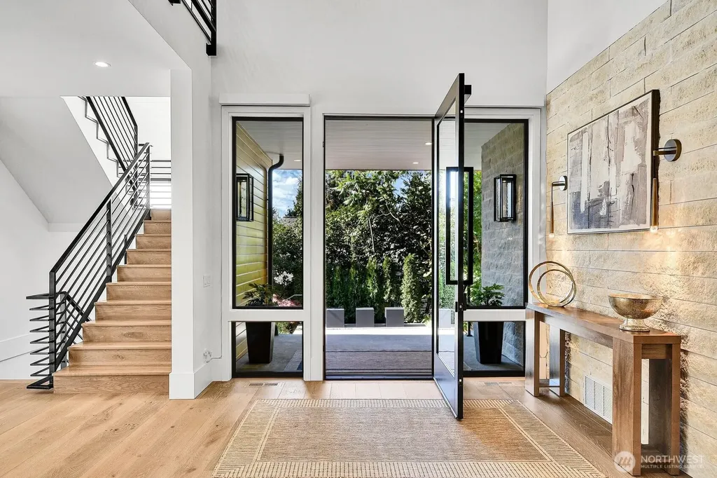 5632 NE 55th Street Seattle WA 98105