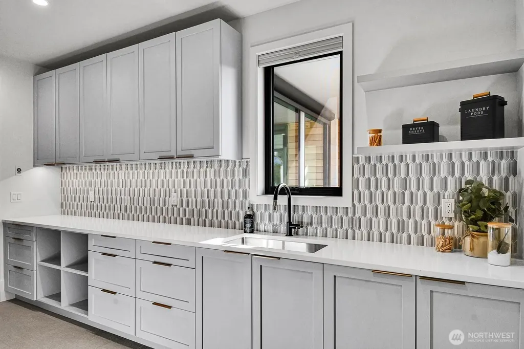 5632 NE 55th Street Seattle WA 98105