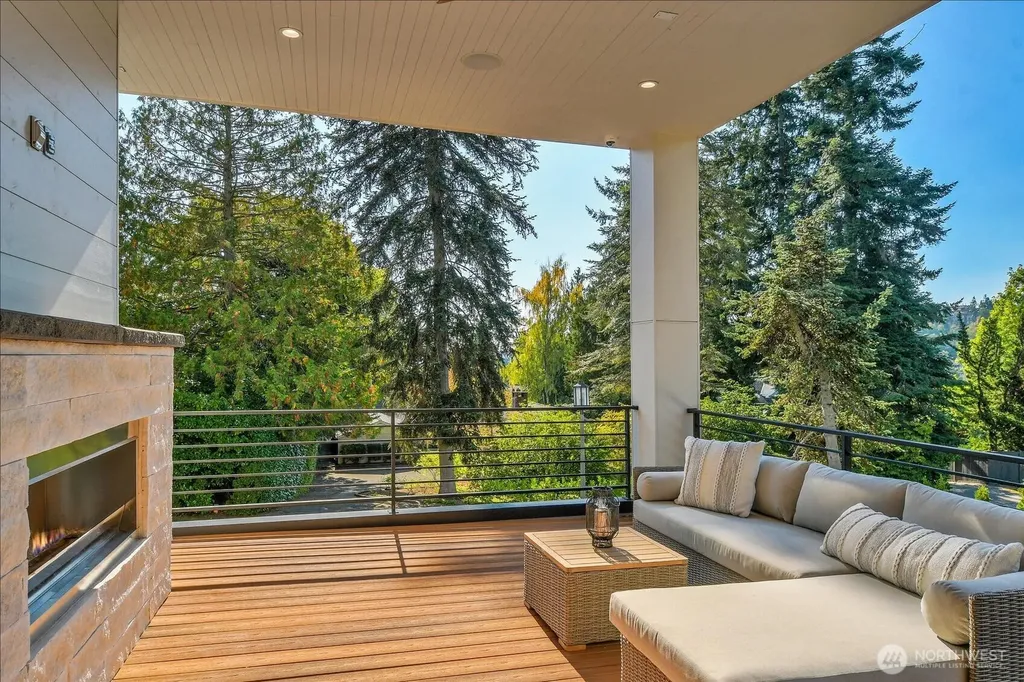 5632 NE 55th Street Seattle WA 98105