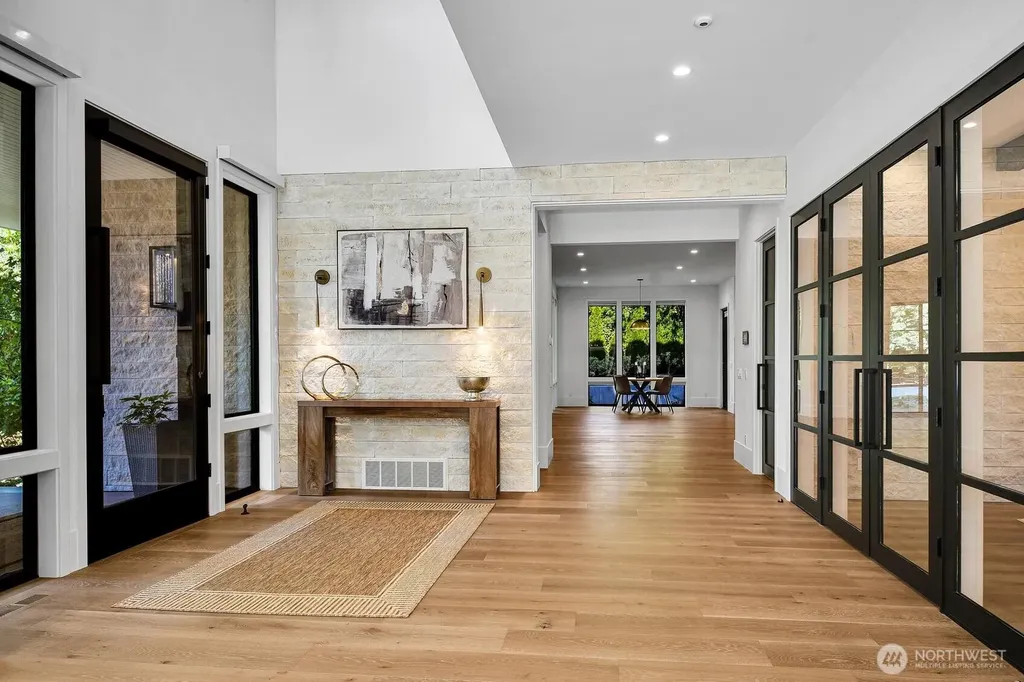 5632 NE 55th Street Seattle WA 98105