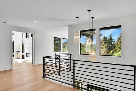 5632 NE 55th Street Seattle WA 98105