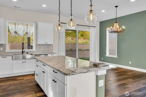 14517 117th Street NE Lake Stevens WA 98258