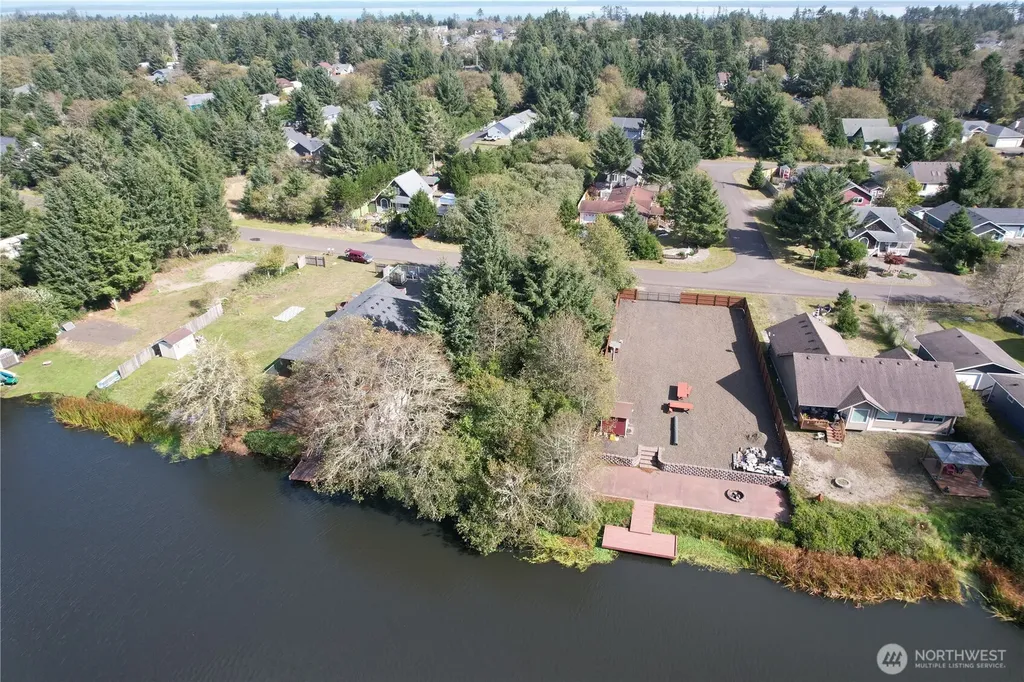 697 Island Circle SE Ocean Shores WA 98569