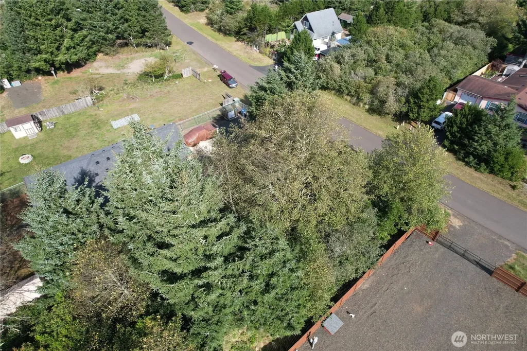 697 Island Circle SE Ocean Shores WA 98569