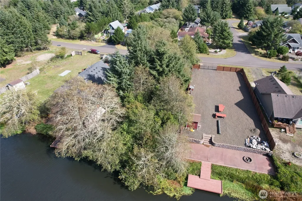 697 Island Circle SE Ocean Shores WA 98569