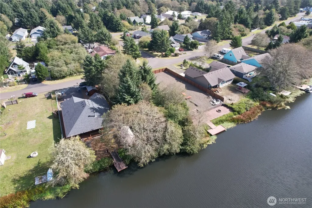 697 Island Circle SE Ocean Shores WA 98569