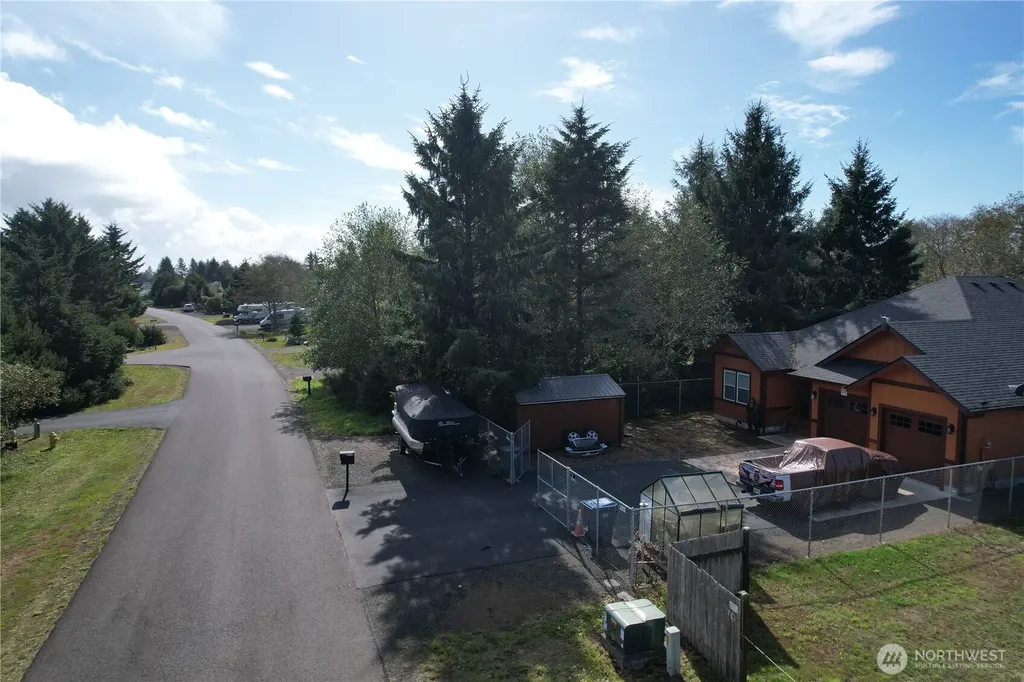 697 Island Circle SE Ocean Shores WA 98569