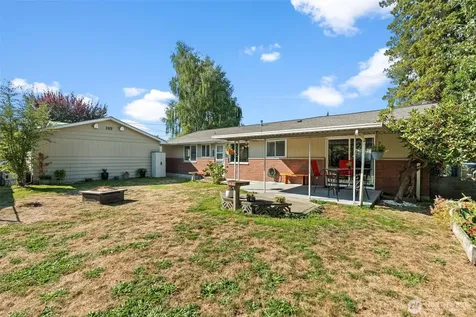 343 4th Street SE Puyallup WA 98372