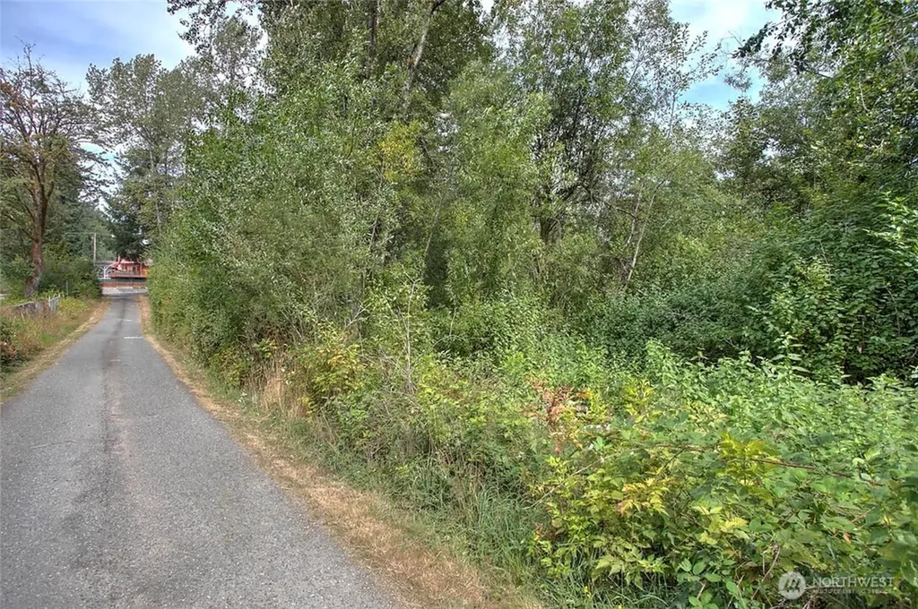 204 190th Avenue SE Renton WA 98058