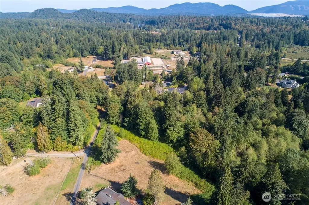 204 190th Avenue SE Renton WA 98058