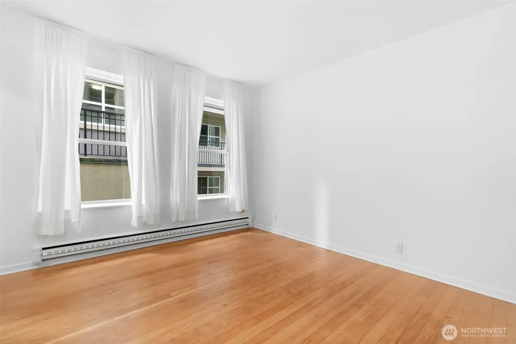 7 Harrison Street Seattle WA 98109