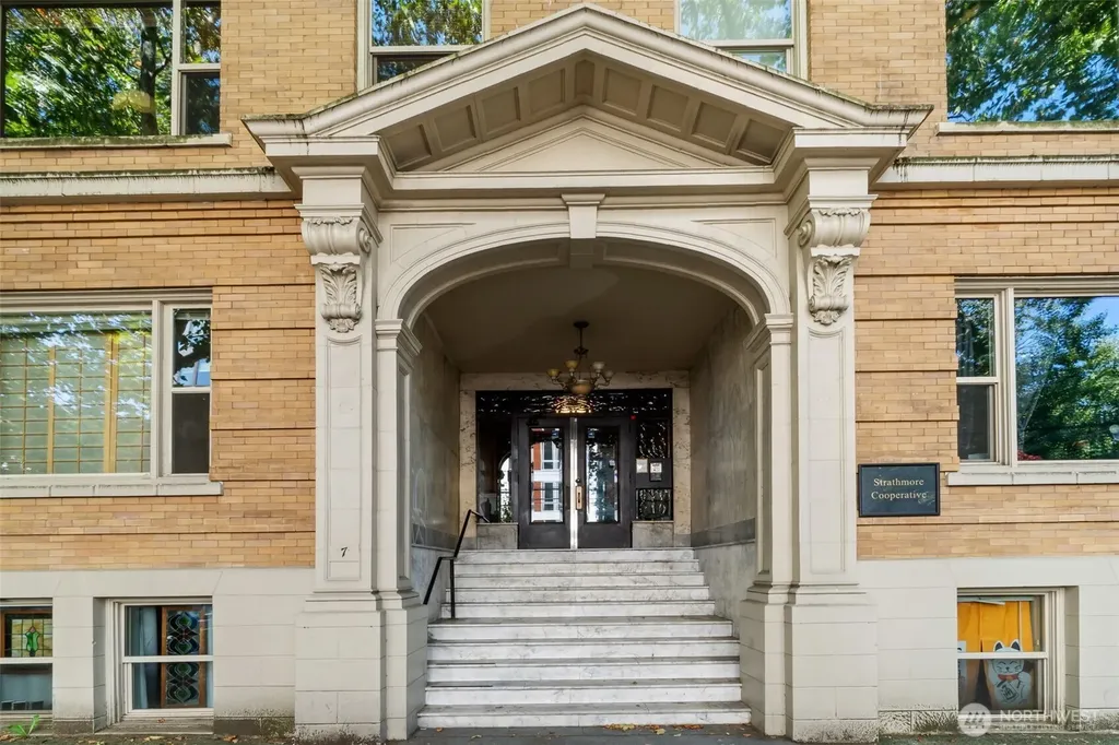7 Harrison Street Seattle WA 98109