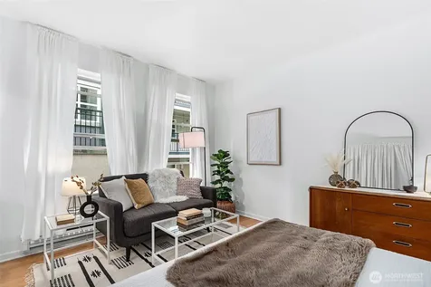 7 Harrison Street Seattle WA 98109