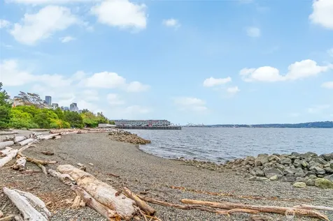 7 Harrison Street Seattle WA 98109