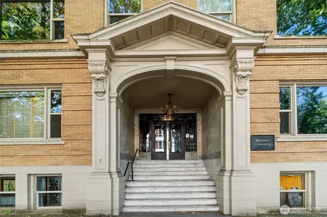 7 Harrison Street Seattle WA 98109